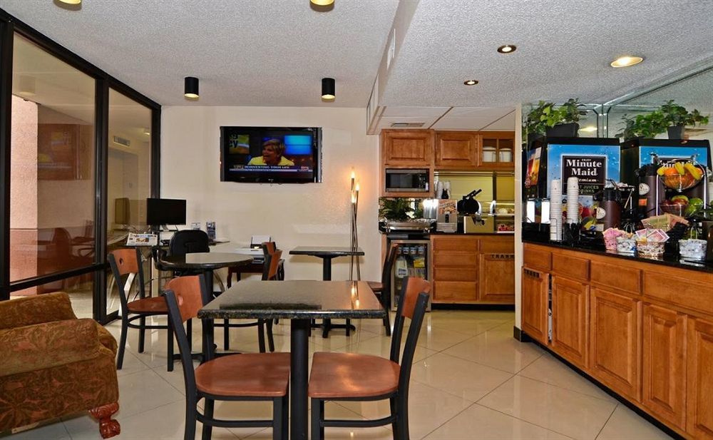 Econo Lodge Inn & Suites Memphis Extérieur photo